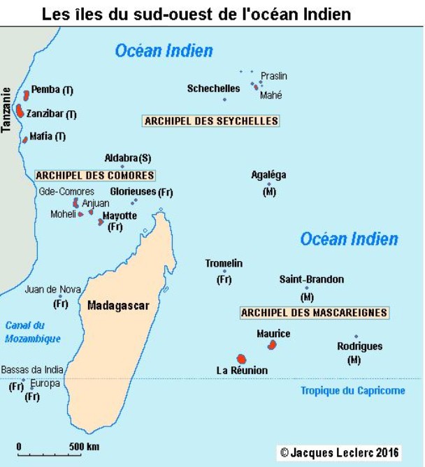  MAYOTTE appartient à l' Archipel des COMORES au nord du Canal de MOZAMBIQUE Elle fait partie des Forces Armées dans la Zone Sud de l'Océan Indien .(FAZSOI ) dont le P.C est à la REUNION.  